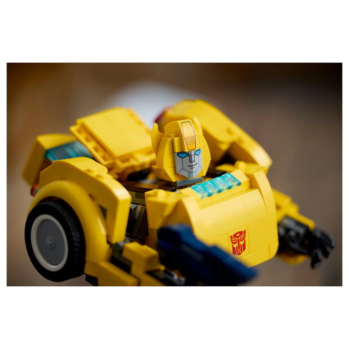 LEGO Bumblebee 10338 - Juego de Construcción Icons 950 Piezas, Modelo para Adultos de 18+ Años, Plástico, Multicolor