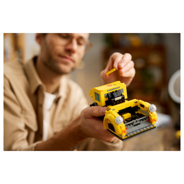 LEGO Bumblebee 10338 - Juego de Construcción Icons 950 Piezas, Modelo para Adultos de 18+ Años, Plástico, Multicolor