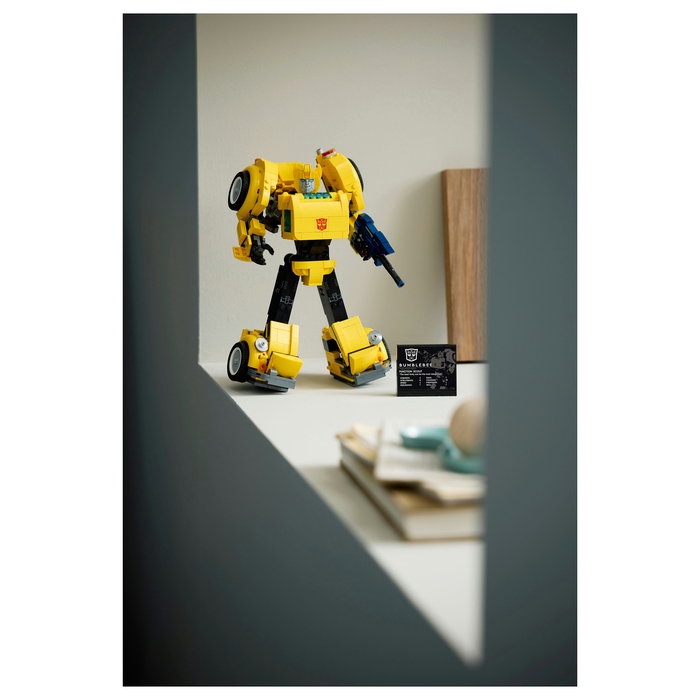 LEGO Bumblebee 10338 - Juego de Construcción Icons 950 Piezas, Modelo para Adultos de 18+ Años, Plástico, Multicolor
