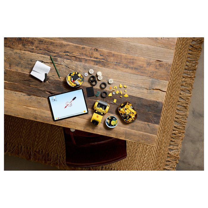 LEGO Bumblebee 10338 - Juego de Construcción Icons 950 Piezas, Modelo para Adultos de 18+ Años, Plástico, Multicolor