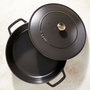 Staub Brater Chistera 28 cm Negra, Hierro Fundido Esmaltado 3.7L, Resistente a 260°C y Lavavajillas, Ref. 40511-472