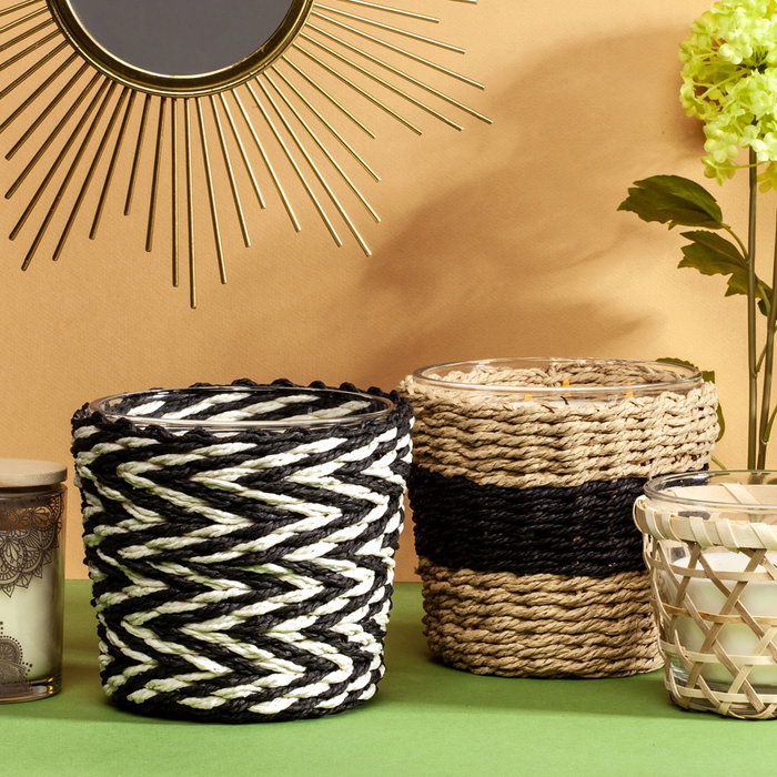 Home Deco Factory Vela Mirage con Vaso Trenzado y Aroma Ámbar, 3 Mechas, ø15x13.5 cm Home Deco Factory Vela Mirage con Vaso Trenzado y Aroma Ámbar, 3 Mechas, ø15x13.5 cm