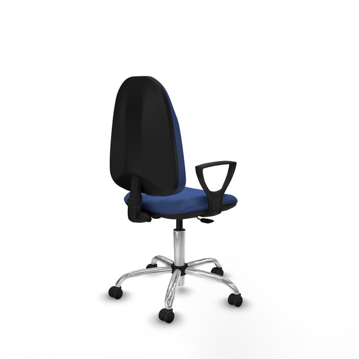 Silla de oficina Algarra con mecanismo Contacto permanente básico tapizada con Tela color Azul marino. Equipada con Base cromada, Brazos fijos y Ruedas de parqué