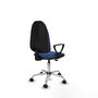 Silla de oficina Algarra con mecanismo Contacto permanente básico tapizada con Tela color Azul marino. Equipada con Base cromada, Brazos fijos y Ruedas de parqué