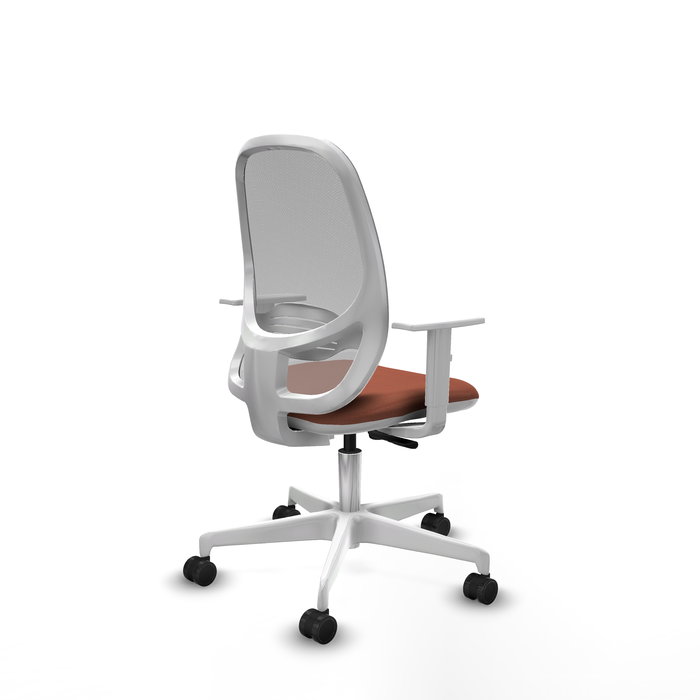 Silla de oficina Cilanco con mecanismo Sincro tapizada con Tela color Marrón y malla color Gris. Equipada con lumbar 1D, Reposabrazos blancos y Ruedas 65mm nailon Silla de oficina Cilanco con mecanismo Sincro tapizada con Tela color Marrón y malla color Gris. Equipada con lumbar 1D, Reposabrazos blancos y Ruedas 65mm nailon