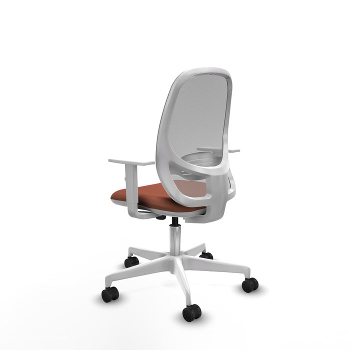 Silla de oficina Cilanco con mecanismo Sincro tapizada con Tela color Marrón y malla color Gris. Equipada con lumbar 1D, Reposabrazos blancos y Ruedas 65mm nailon Silla de oficina Cilanco con mecanismo Sincro tapizada con Tela color Marrón y malla color Gris. Equipada con lumbar 1D, Reposabrazos blancos y Ruedas 65mm nailon