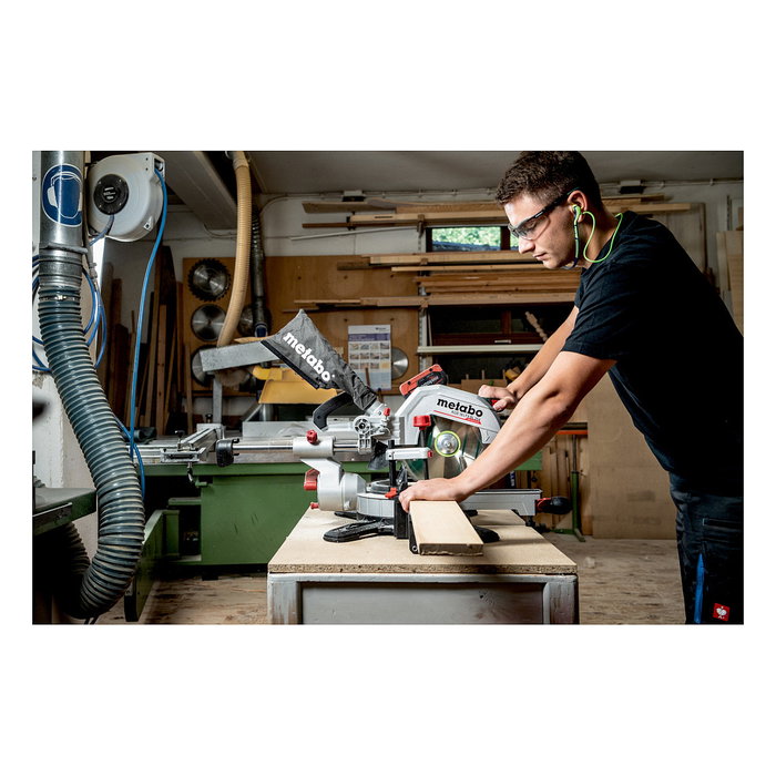 Metabo KGS 18 LTX BL 254 Sierra de inglete con carriles deslizantes, bisel unico, 4000 RPM, corte 215 x 47 mm, 18V con 2 baterias de 5.2Ah 10.4Ah total