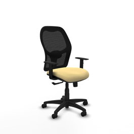 Silla de oficina Alocén con mecanismo Sincro tapizada con Similpiel color Crema y malla color Negro. Equipada con lumbar 1D, Brazos 1D y Ruedas de nailon 50 mm