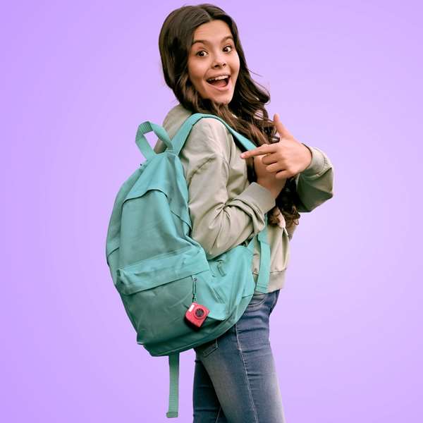 Canal Toys - Mini cámara digital con llavero para fotos y vídeos, cámara de juguete compacta de 4.2 cm con tarjeta Micro-SD incluida, para niños (colores varios)