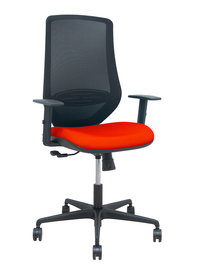 Silla de oficina Mardos con mecanismo Sincro tapizada con Tela color Rojo y malla color Negro. Equipada con lumbar 1D, Brazos 1D y Ruedas 65mm nailon