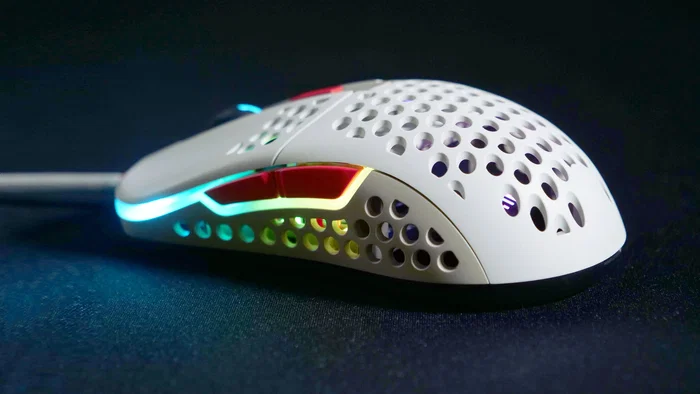 CHERRY XTRFY M42 - Ratón Óptico para Juego Ambidiestro, 16000 DPI, USB, Iluminación RGB Multicolor, 59g, Cable