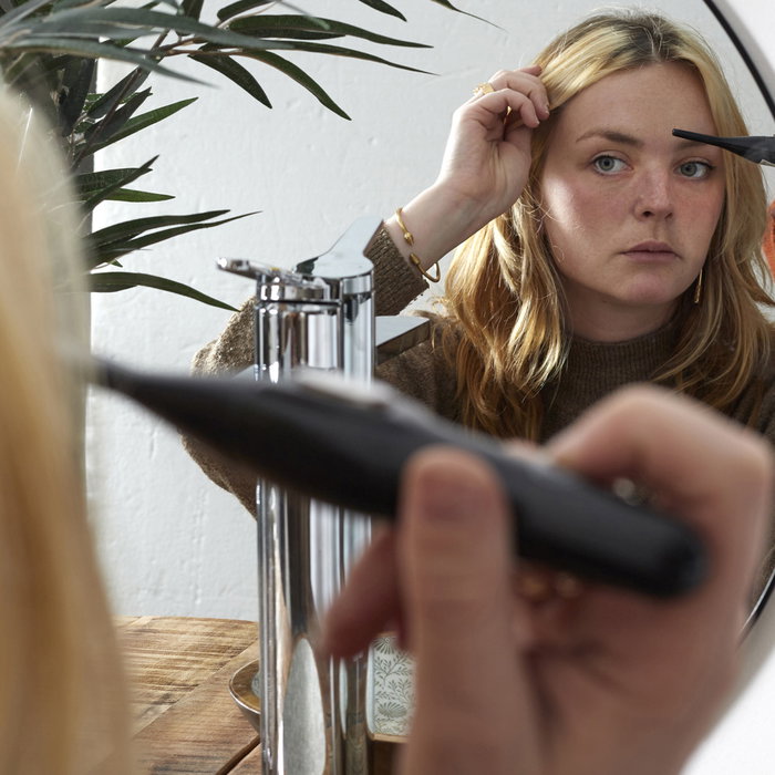 Cosmetic Club Rasuradora Precisión Tira Expositora 12 Unidades Colores Surtidos Blanco Negro Lila Cosmetic Club Rasuradora Precisión Tira Expositora 12 Unidades Colores Surtidos Blanco Negro Lila