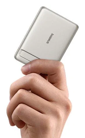 Baseus Picogo AM31 Qi2 Power Bank Magnético 5000mAh 20W con Soporte Ultra-Mini Titanio Natural + Cable Trenzado USB-C a USB-C 30cm Blanco