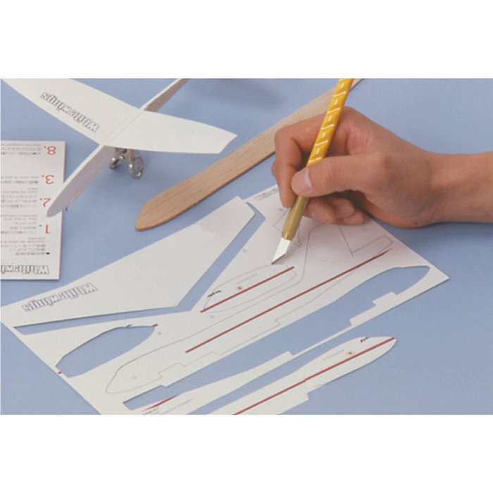 Olfa Cúter Artístico AK-1/5B Forma Lápiz con 5 Cuchillas Tipo KB Resistente Ácido Acetona