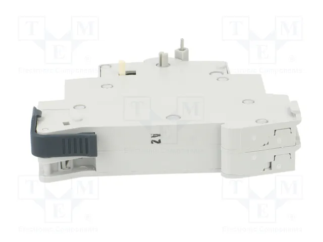 Hager CZ001 Contacto de señal para interruptor diferencial <125A 2 cerrados y 2+ abiertos 6A 240V Hager CZ001 Contacto de señal para interruptor diferencial <125A 2 cerrados y 2+ abiertos 6A 240V