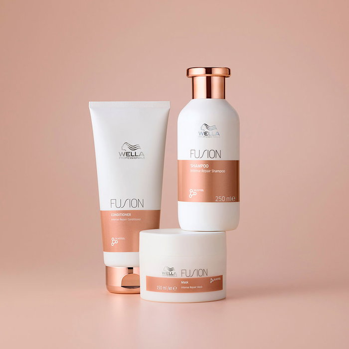 Wella Professionals FUSION Acondicionador de Reparación Intensa para Cabellos Dañados, 200 ml (Reacondicionado)