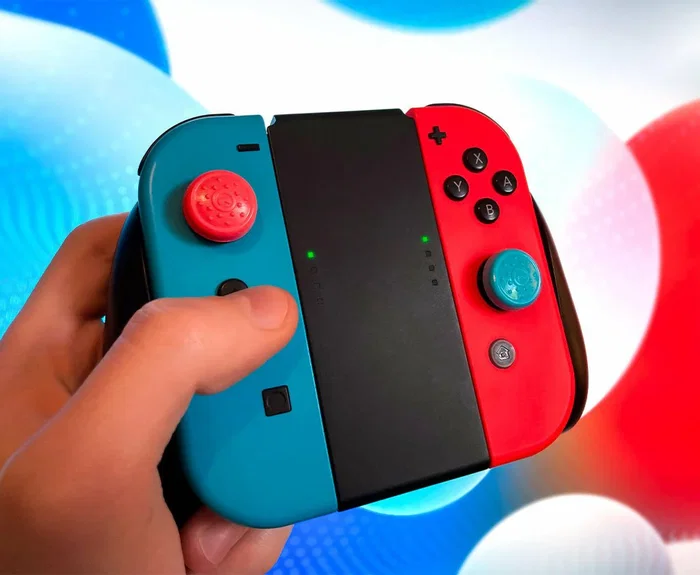KontrolFreek 1510-JOY Elevadores de Puñetas para Botones Analógicos para Nintendo Switch - Pack de 8 Colores (Negro, Azul, Verde, Naranja, Rosa, Púrpura, Rojo, Caucho, Colgador) KontrolFreek 1510-JOY Elevadores de Puñetas para Botones Analógicos para Nintendo Switch - Pack de 8 Colores (Negro, Azul, Verde, Naranja, Rosa, Púrpura, Rojo, Caucho, Colgador)