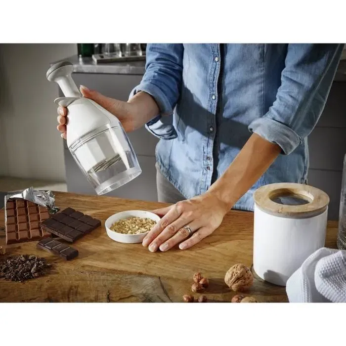 Leifheit Chopper Confort & Cle para Cocina, Empujador Flexible, Cuchilla Afilada, Paneles Laterales Plegables para Fácil Limpieza Leifheit Chopper Confort & Cle para Cocina, Empujador Flexible, Cuchilla Afilada, Paneles Laterales Plegables para Fácil Limpieza