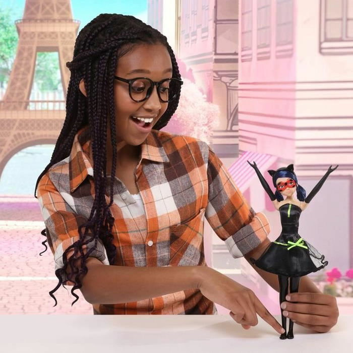 Bandai Muñeca Transformable Mariquita - Miraculous 26 cm - Cambio de ropa Bandai Muñeca Transformable Mariquita - Miraculous 26 cm - Cambio de ropa