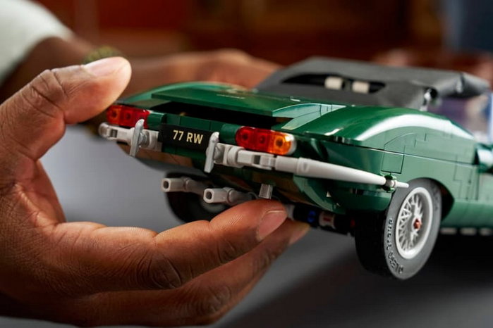 LEGO 11381 Icons Jaguar E-Type LEGO 11381 Icons Jaguar E-Type