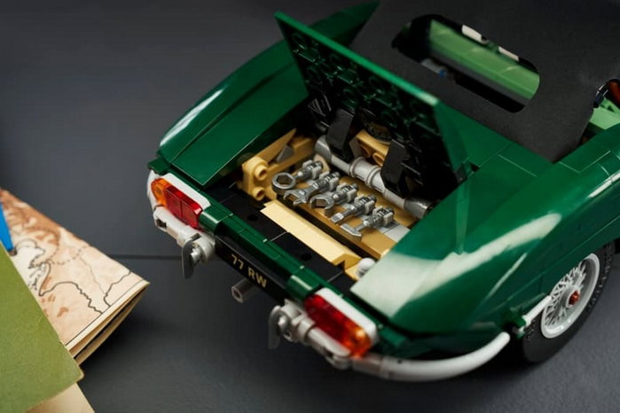 LEGO 11381 Icons Jaguar E-Type LEGO 11381 Icons Jaguar E-Type