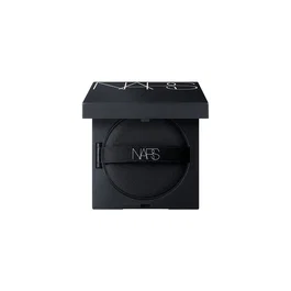 Nars Estuche compacto de plástico vacío Natural Radiant Longwear Cushion Negro