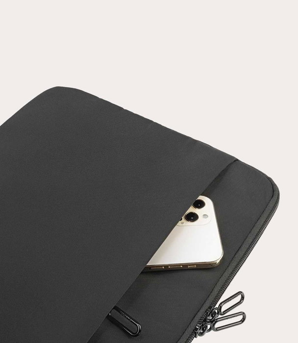 Tucano Sandy Funda para Portátil de 35,6 cm (14") Negro, Plástico Reciclado, Asa de Transporte, Resistente a Rayones y Polvo