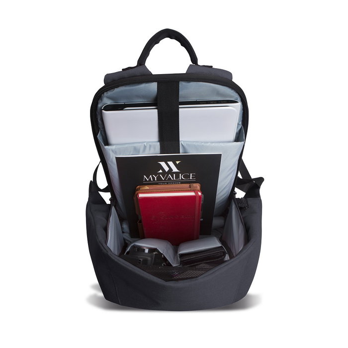 Zoozie Bags 2709 Bolsa para Portátil hasta 15.6 Pulgadas, Resistente al Agua con Puerto USB, Color Fume, Capacidad 25-30 L Zoozie Bags 2709 Bolsa para Portátil hasta 15.6 Pulgadas, Resistente al Agua con Puerto USB, Color Fume, Capacidad 25-30 L