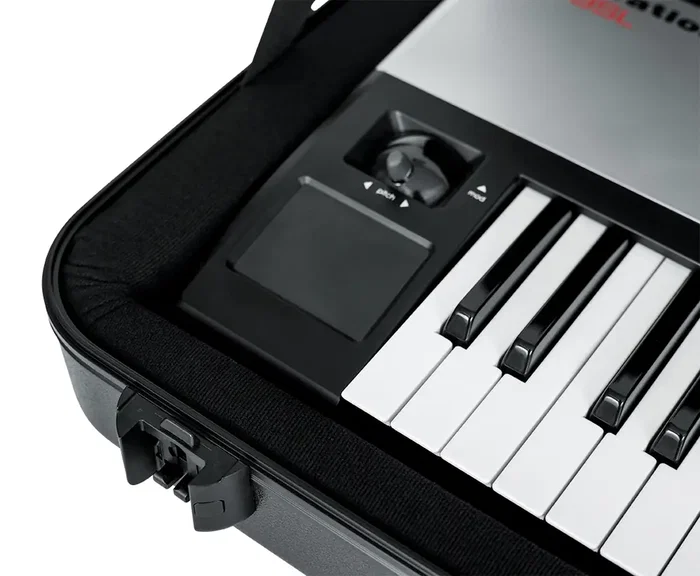 Gator TSA Series Estuche rígido para teclado de 49 notas - Negro Gator TSA Series Estuche rígido para teclado de 49 notas - Negro