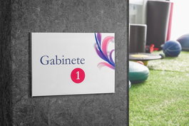 Expositor Multiusos Mural A.2000 Adhesivo A5 Horizontal Premium Cristal