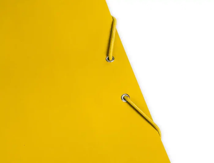 Liderpapel Carpeta de gomas con tres solapas color amarillo tamaño folio