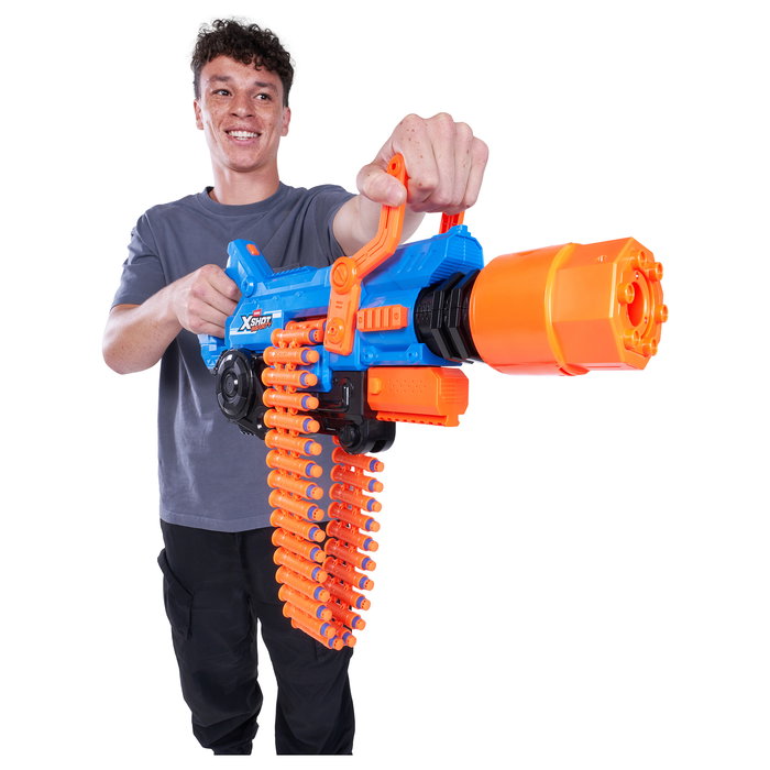 ZURU XSHOT Insanity Blaster Smoke N Barrel - Pistola de juguete con 72 darts, alcance 30m, para ninos 8+ (Ref: 36823)