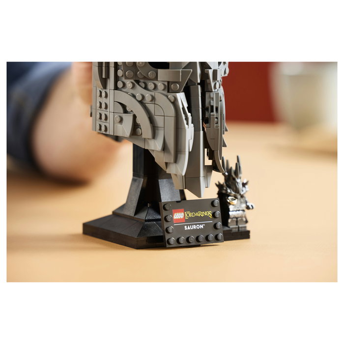 LEGO Icons El Señor de los Anillos: Casco de Sauron