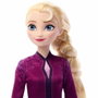Mattel Disney Frozen - Muñeca Elsa y Osito con Accesorios para Cuidar Animal