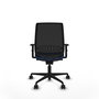 Silla de oficina Alares con mecanismo Sincro tapizada con Tela color Azul marino y malla color Negro. Equipada con lumbar 1D, Brazos 1D y Ruedas 65mm nailon