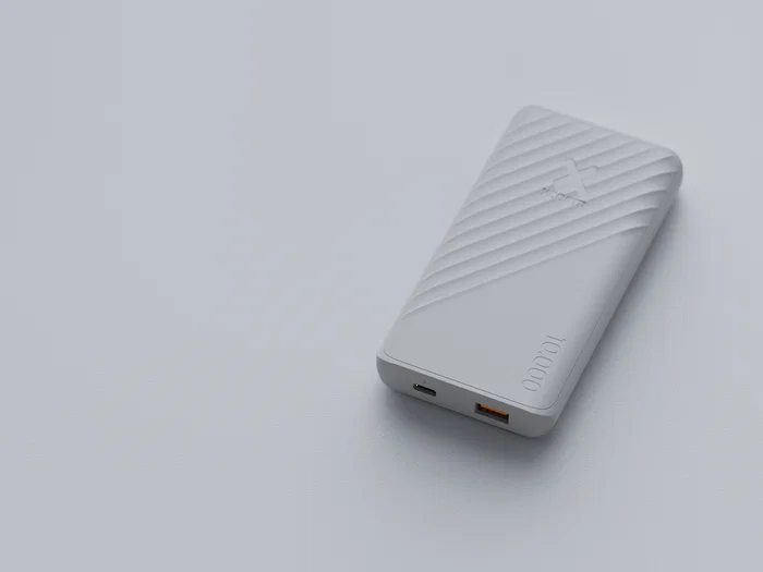 Xtorm XG2100 Go2 Power Bank 10000 mAh Blanco Ceniza - Batería Externa Portátil con Carga Rápida 15W, Doble Salida USB-C y USB-A, Compacto y Ligero para Smartphone, Tableta