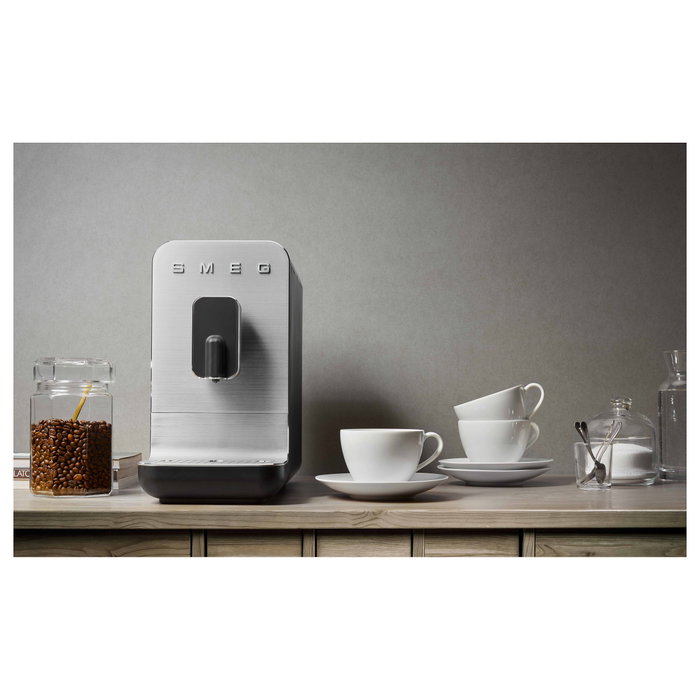 Smeg BCC11BLMEU Máquina Espresso Automática 1.4L 1350W Negro
