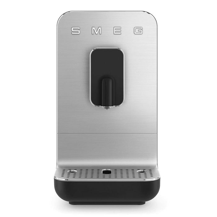 Smeg Cafetera Superautomática Negra BCC11BLMEU