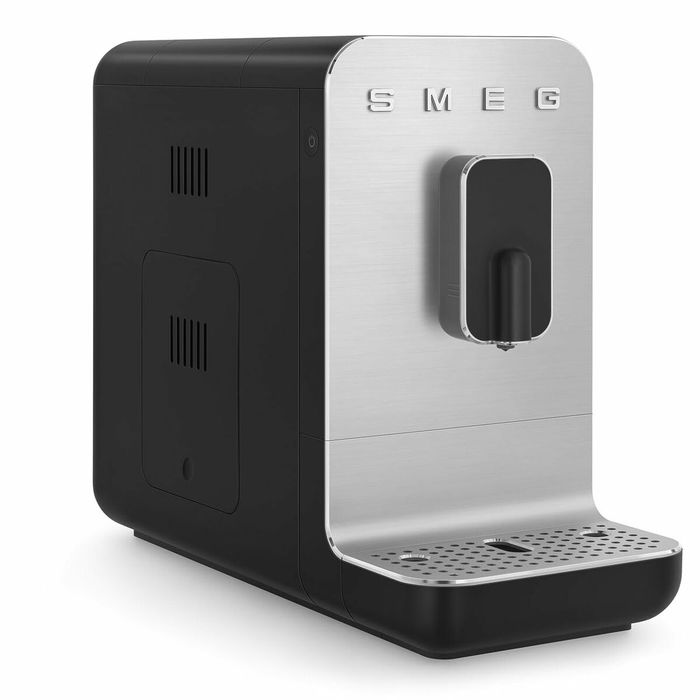 Smeg Cafetera Superautomática Negra BCC11BLMEU