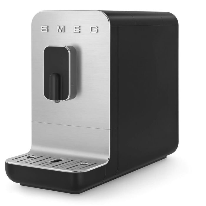 Smeg Cafetera Superautomática Negra BCC11BLMEU