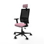 Silla de oficina Bormate con mecanismo Asincro tapizada con Tela color Rosa y malla color Negro. Equipada con lumbar 1D, Brazos 2D, Cabecero 2D y Ruedas 65mm nailon