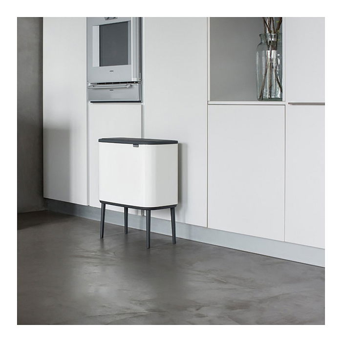 Brabantia Cubo de Basura Bo Touch Bin 36 Litros Blanco Plástico Rectangular Extraíble, 540 x 315 x 680 mm