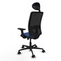 Silla de oficina Zulema con mecanismo Sincro tapizada con Tela color Azul marino y malla color Negro. Equipada con lumbar 1D, Brazos 2D, Cabecero Fijo y Ruedas 65mm nailon