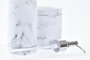 DKD Home Decor Set de Baño de 2 Piezas en Resina con Acabado Mármol Blanco