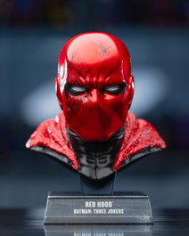 McFarlane Toys Red Hood Mini-Réplica 1/3 Máscara (Batman: Three Jokers) Chase