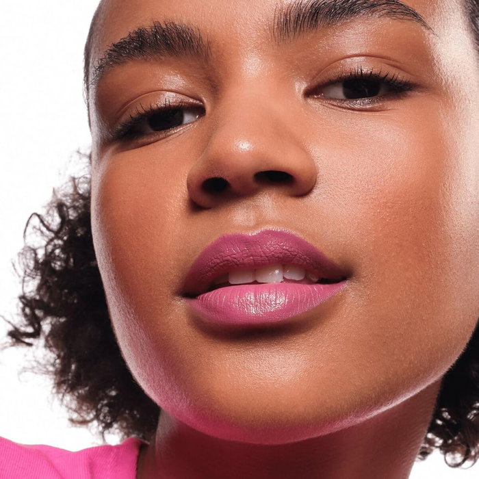 Essence Satin Glow Barra de Labios Brillo Luminoso 04-Let's Get Mauvin Essence Satin Glow Barra de Labios Brillo Luminoso 04-Let's Get Mauvin
