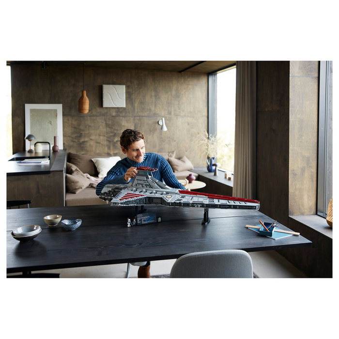 LEGO Star Wars Crucero de Ataque Clase Venator de la República 75367 5374 Piezas