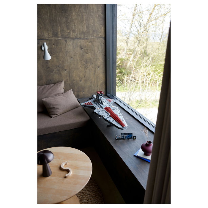 LEGO Star Wars Crucero de Ataque Clase Venator de la República 75367 5374 Piezas