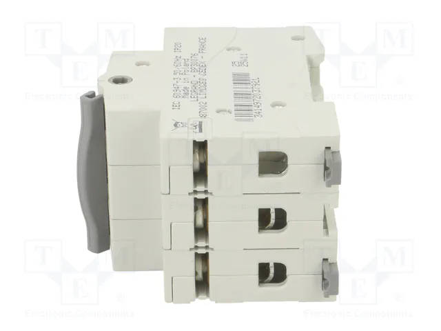 LEGRAND Interruptor de aislamiento RX3 3 polos 40A 400VAC