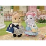Sylvanian Families Maleta de moda y Ratón de malvavisco Hermana mayor. Juego de ropa con accesorios para niños y niñas a partir de 3 años.